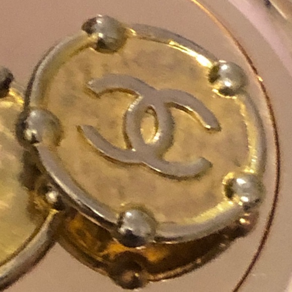 Authentic Gold Chanel CC Logo Vintage ornament - Picture 1 of 16